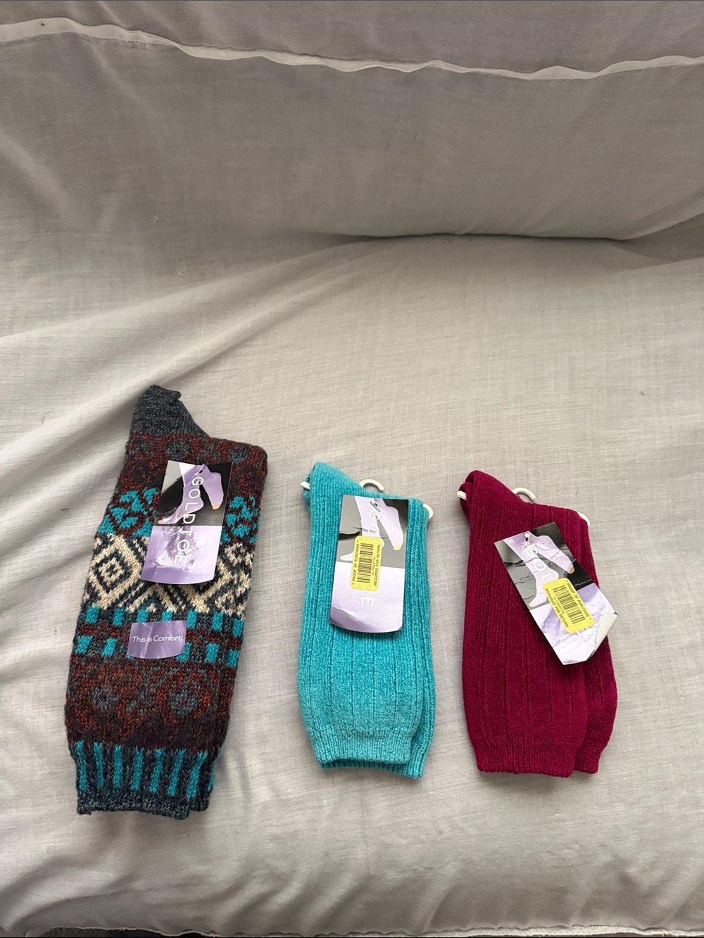 Women’s gold toe socks 3 pair. Multi,blue,burgundy size 9-11